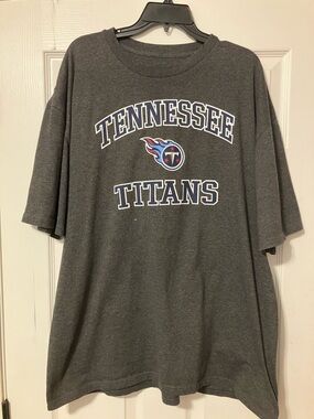 Tennessee Titans NFL Reebok Men’s Size XXL Short Sleeve Shirt Gray *See Photo*